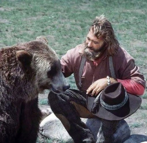Playing the role of Grizzly Adams was Dan Haggerty.